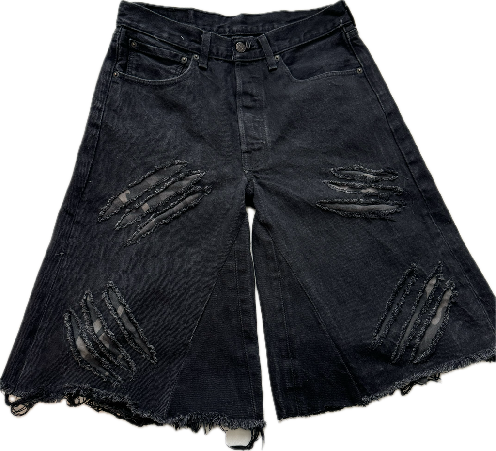MAULING VICTIM SHORTS