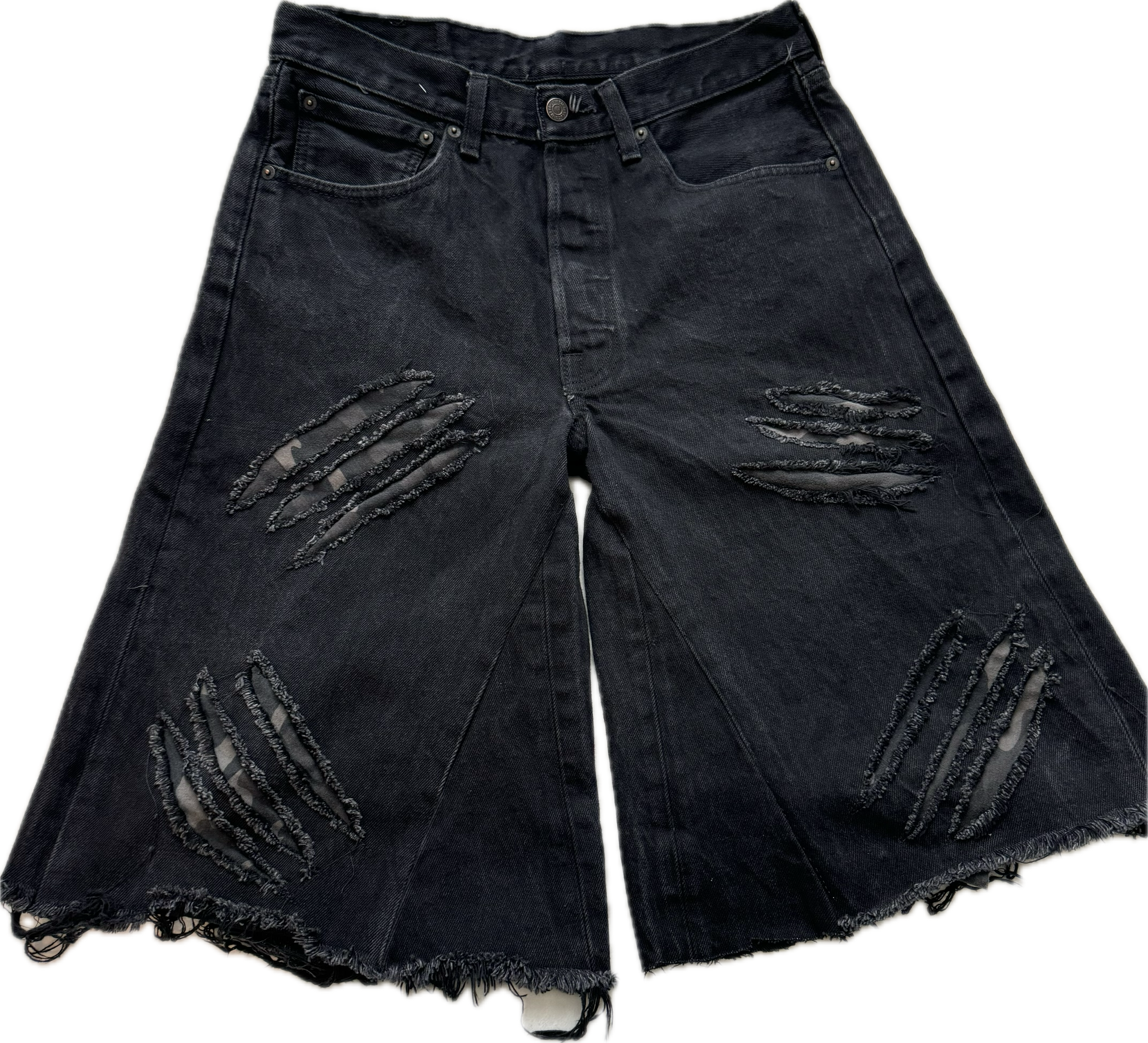 MAULING VICTIM SHORTS